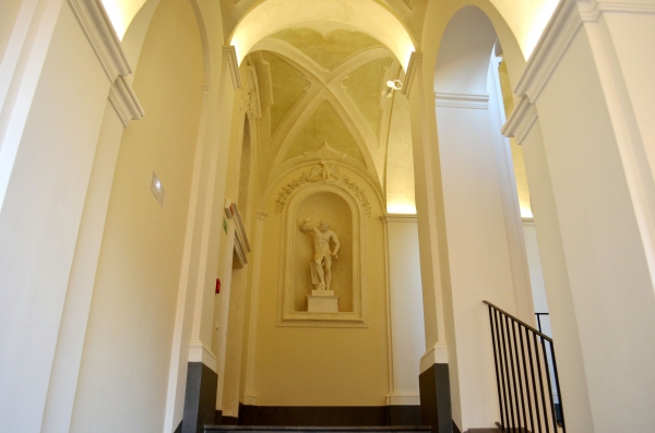 Restauro e di riqualificazione di Palazzo De Mayo